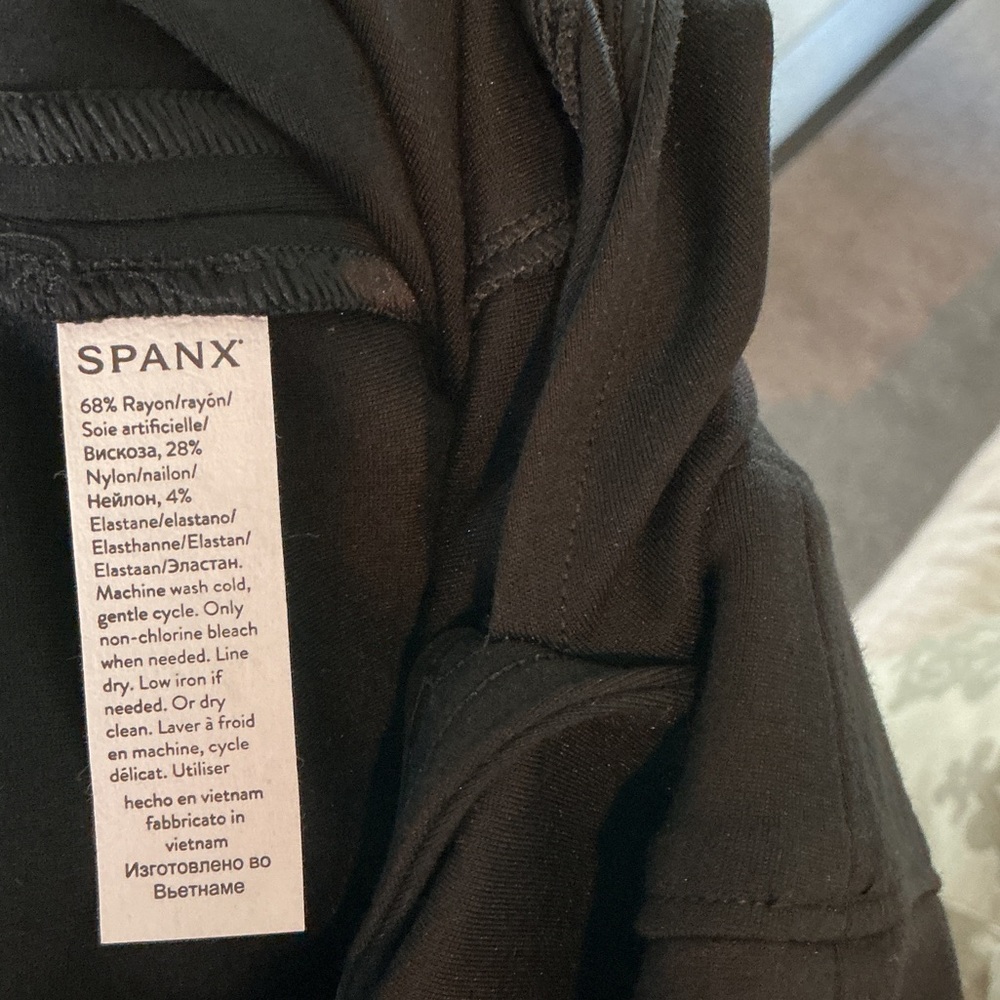 SPANX The Perfect Jumpsuit Sleeveless Back Zip Bootcut Classic Black  L NWT - Picture 15 of 16